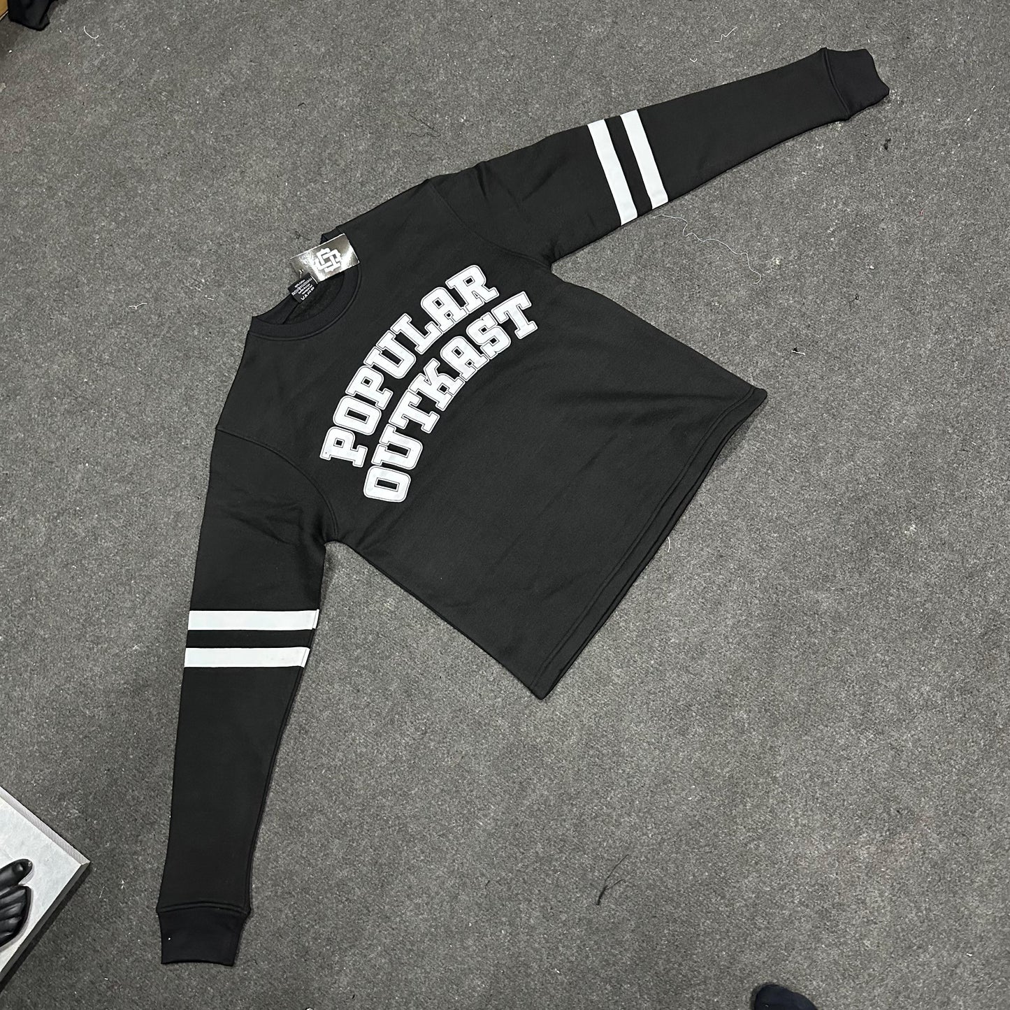 Popular OutKast “ 00” Edition Long Sleeve Crewneck